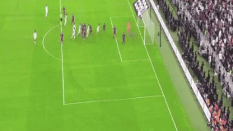 英超5队领跑欧战席位，西甲四大豪门争霸，皇马巴萨或再对决？